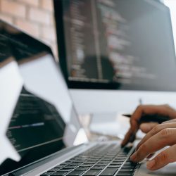 web-qtx74ssjzzkacvq2nhu0i8pleuiy7g3ustudr5on52